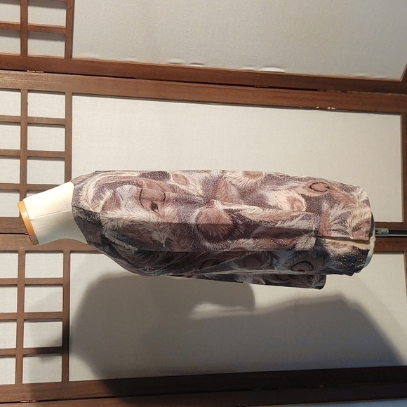 I.N. San Francisco Feather Design Sparkly Gray Top - Picture 4 of 7